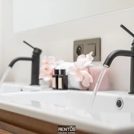 Lobster Loft - Stylish With Sea View In Apartment *